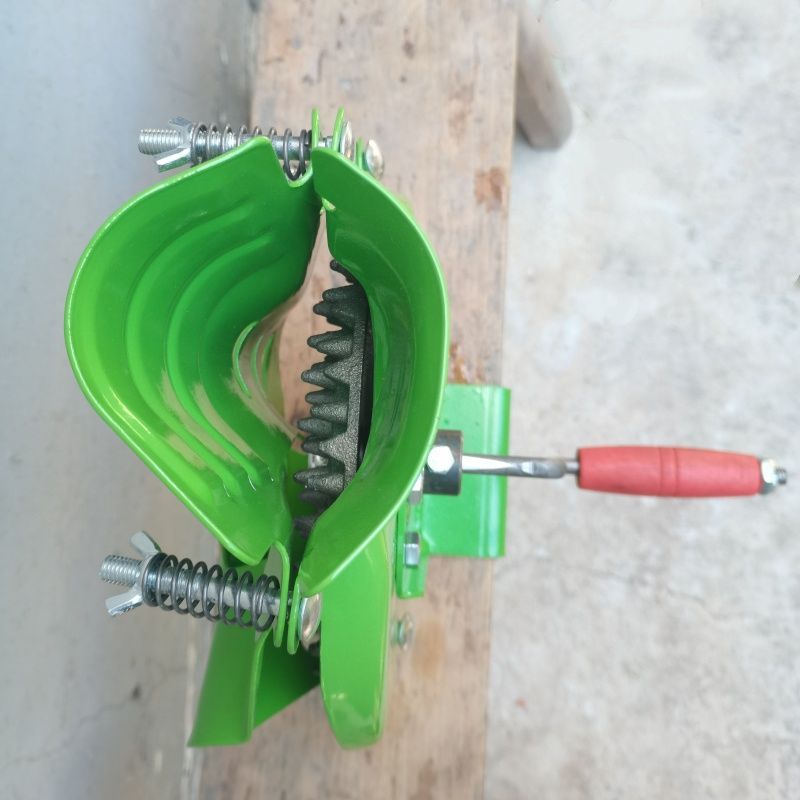 Hand Crank Corn Thresher Mini  - Farming Tools For Agriculture recensie en prijs